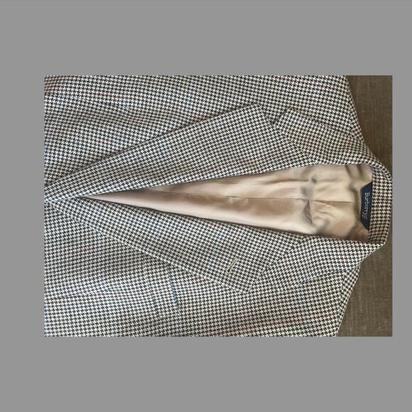 BURBERRY LONDON Brown Houndstooth 2 Button Wool Blazer, Size 39S - Picture 4 of 9